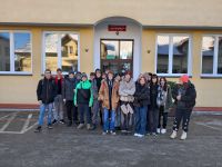 Uczniowie zwiedzają szkoły średnie w Garwolinie.