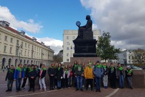 Uczniowie zwiedzają stolicę.