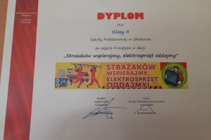 dyplom dla klasy drugiej za akcję o zbiórce elektrosprzętu