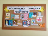 Wystawa kartek z Ogólnopolskiej Akcji Wymiany Pocztówek.