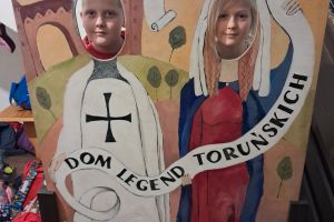 Uczniowie podczas prelekcji w Domu Legend Toruńskich.
