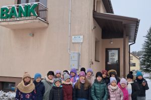 Dzieci odwiedziły Bank Spółdzielczy w Borowiu.