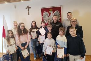 Uczestnicy Turnieju Wiedzy Pożarniczej.