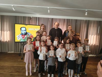 Uczestnicy konkursu recytatorskiego z klas I-III.