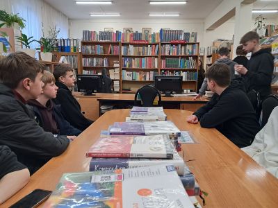 Wizyta w bibliotece Liceum Ogólnokształcącego w Garwolinie.