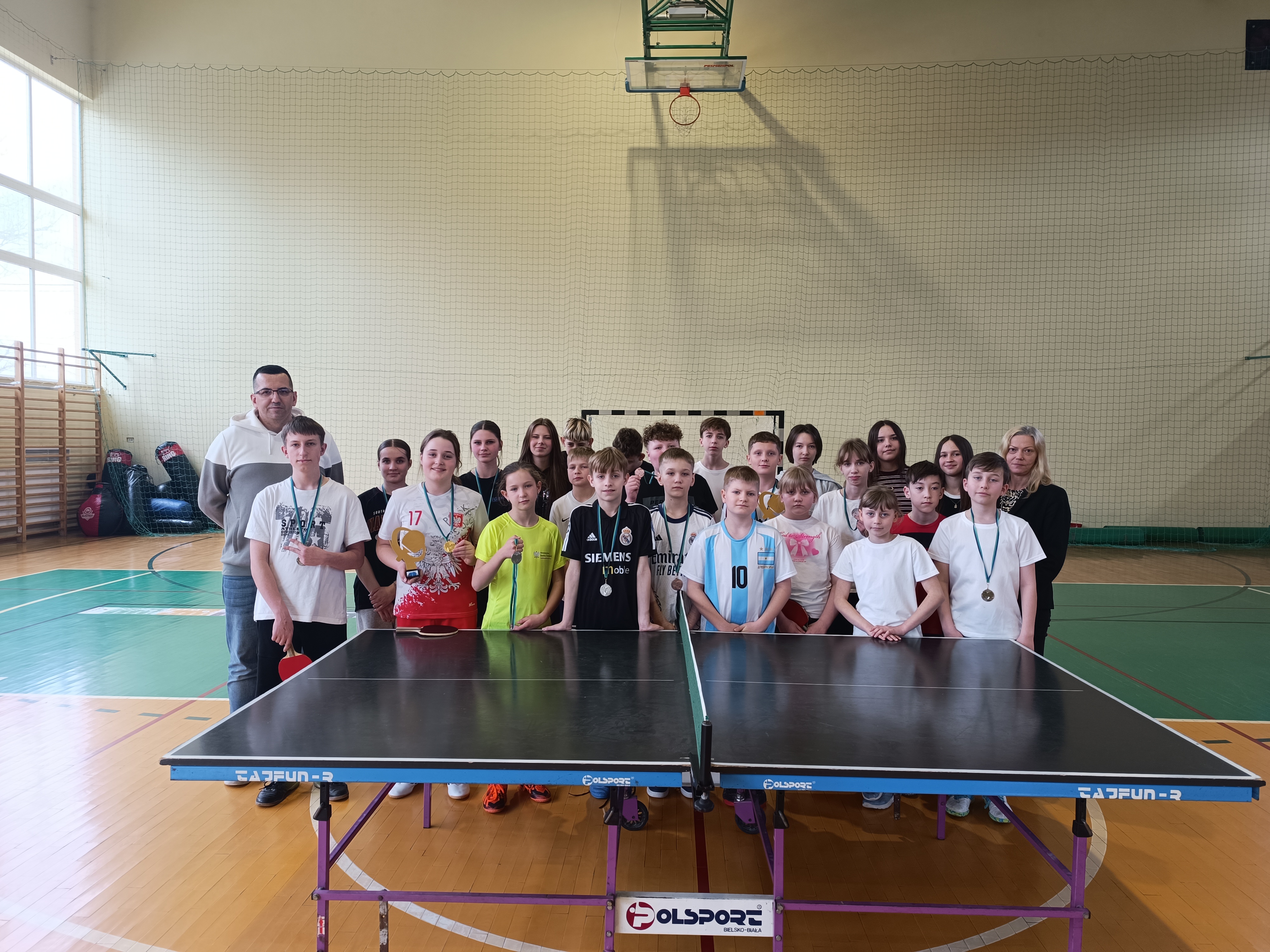 MIĘDZYSZKOLNE ZAWODY SPORTOWE W TENISIE STOŁOWYM O PUCHAR WÓJTA GMINY BOROWIE